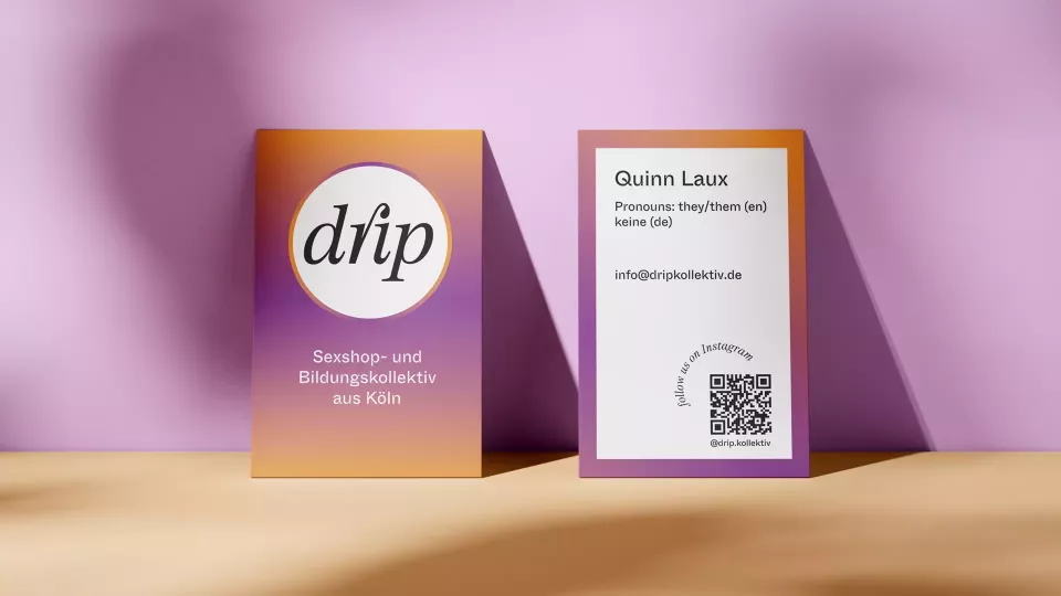 Zwei Visitenkarten des \