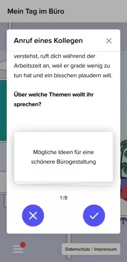 Mobile Ansicht der Webanwendung mit Textbox zum Thema „Anruf eines Kollegen“ und einer Auswahlmöglichkeit zum Gesprächsthema. Unten Navigationsbuttons zur Beantwortung der Frage
