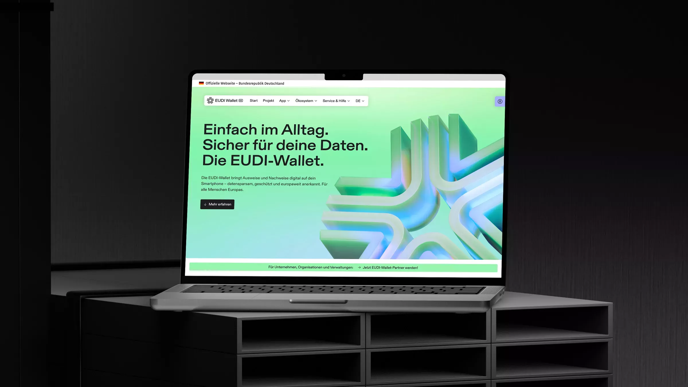 Laptop mit Screenshot der Startseite der Webseite des Projekts EUDI Wallet